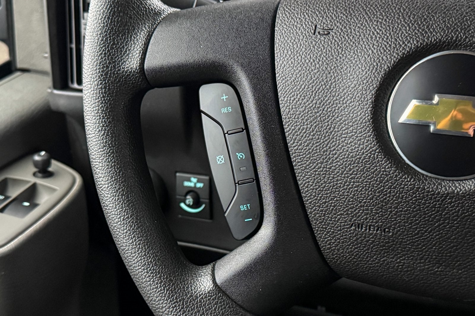 2024 Chevrolet Express 2500 Work Van Cargo