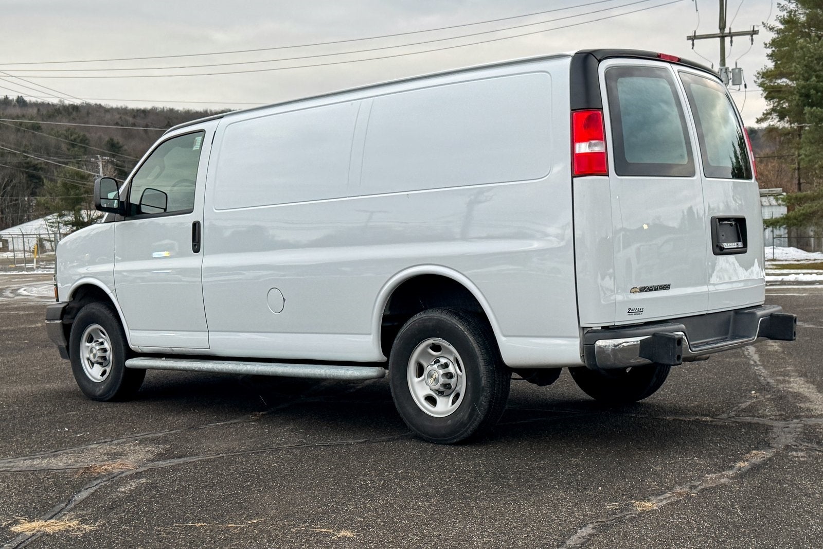 2024 Chevrolet Express 2500 Work Van Cargo