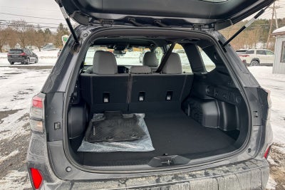 2025 Subaru Forester Base