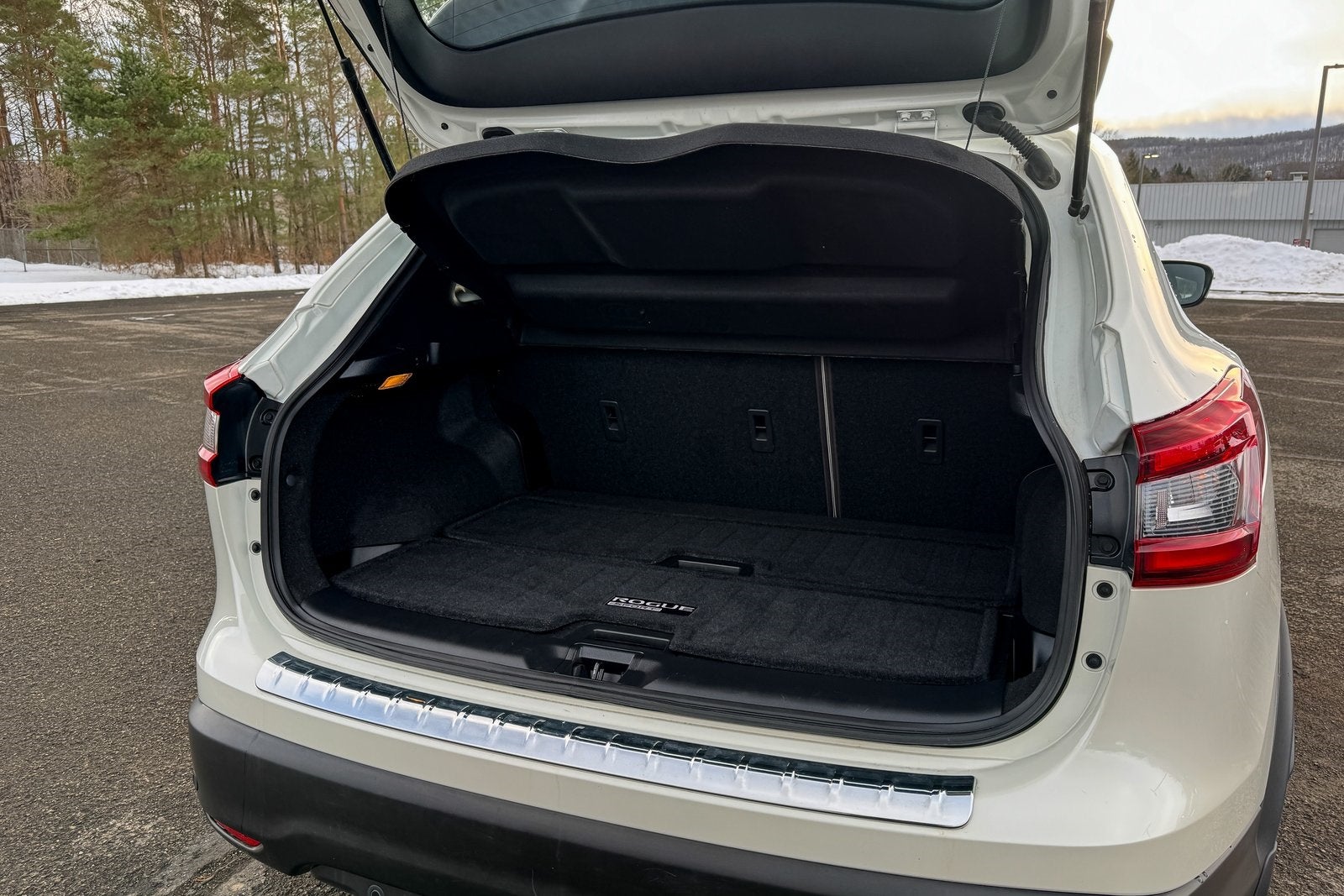 2021 Nissan Rogue Sport SV