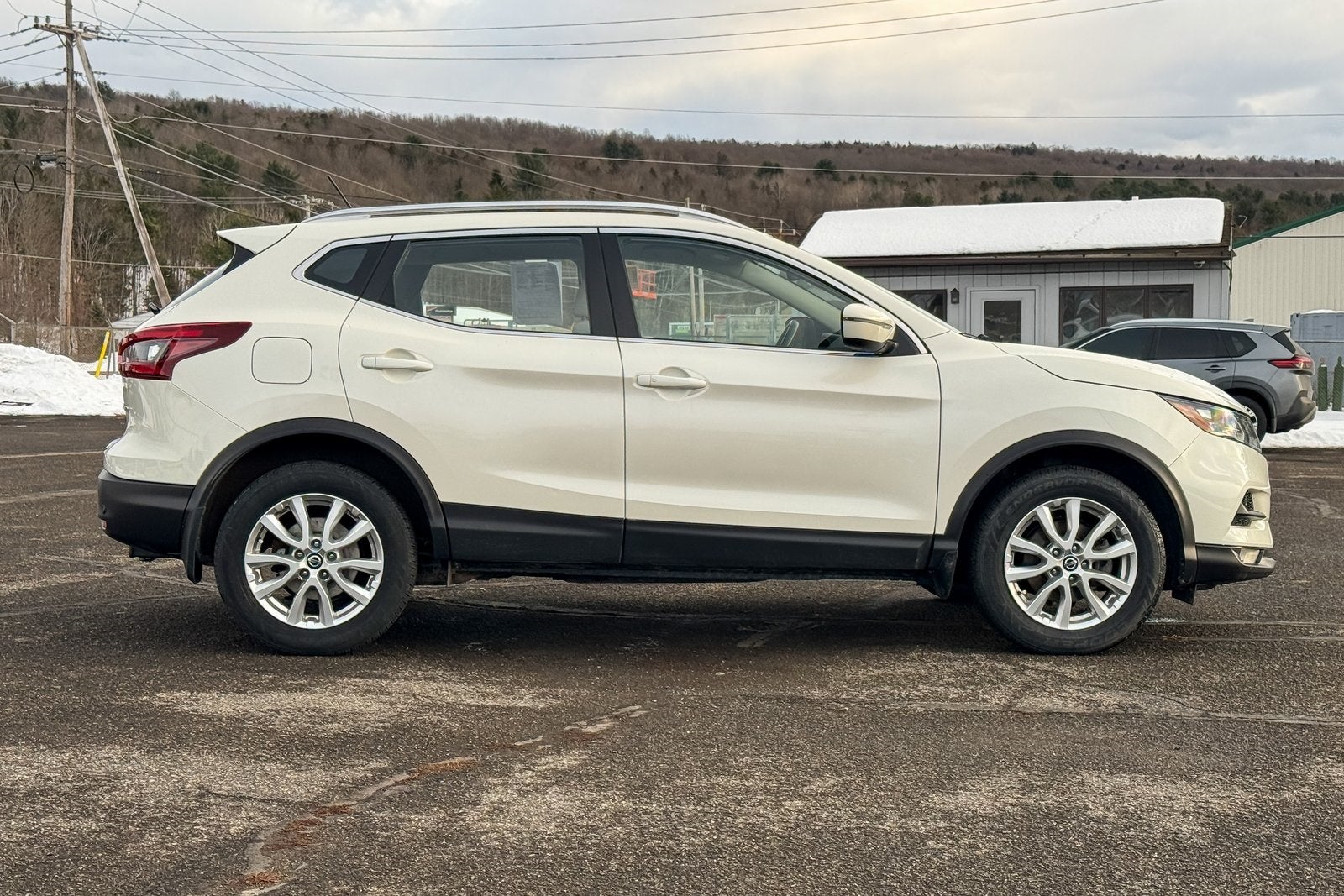 2021 Nissan Rogue Sport SV