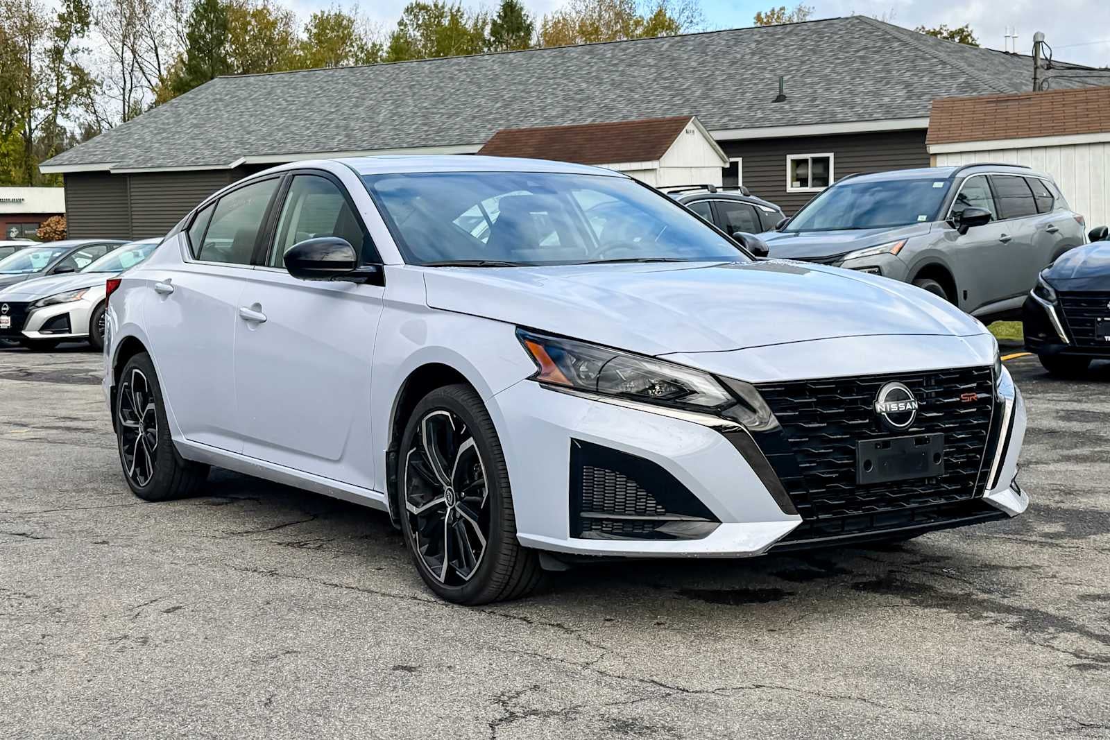 2025 Nissan Altima SR