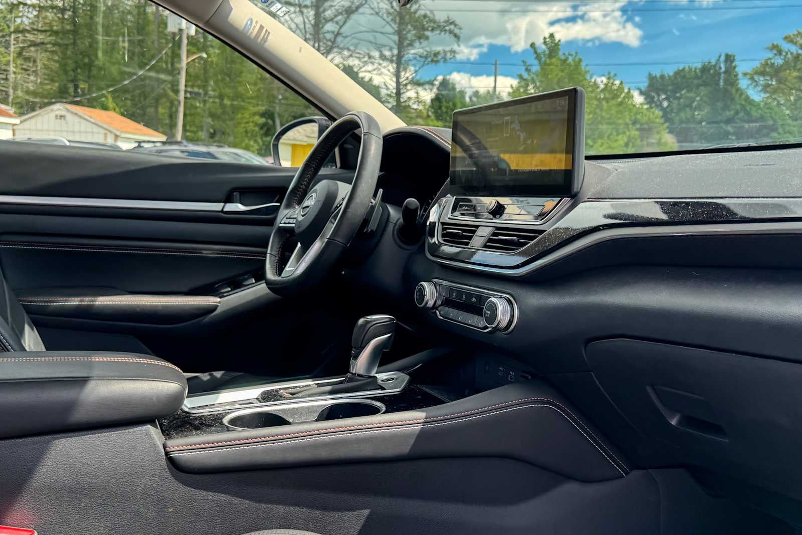 2023 Nissan Altima SR