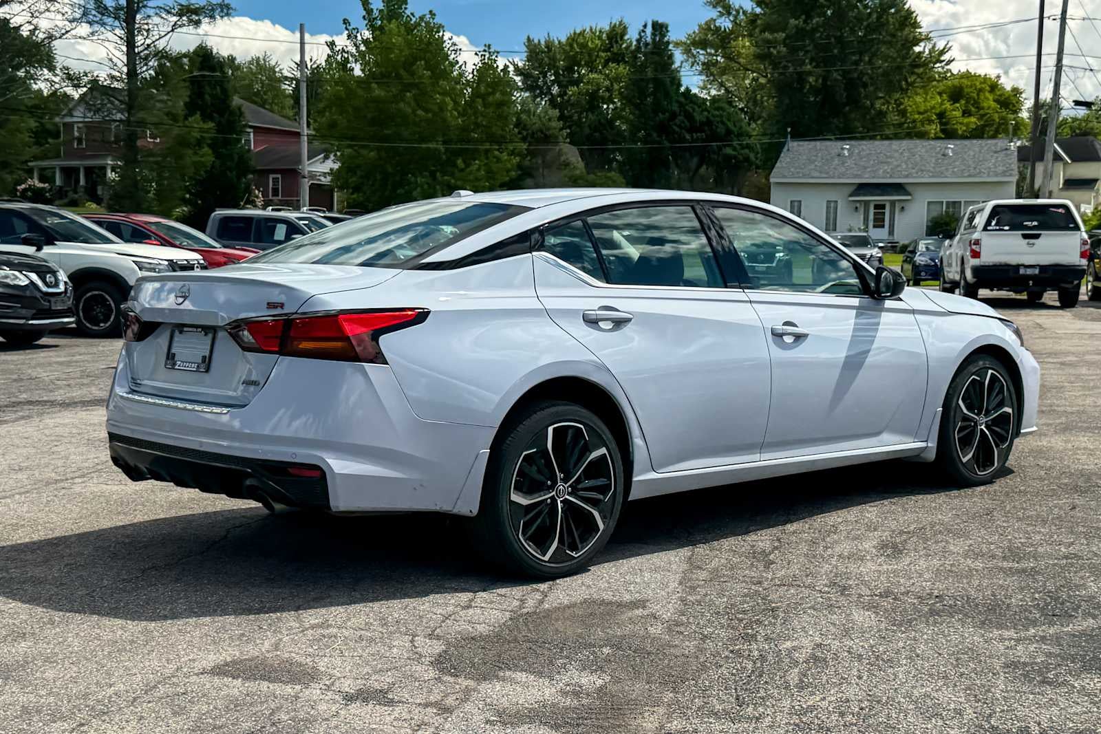 2023 Nissan Altima SR