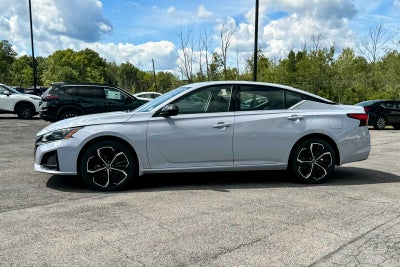 2023 Nissan Altima SR
