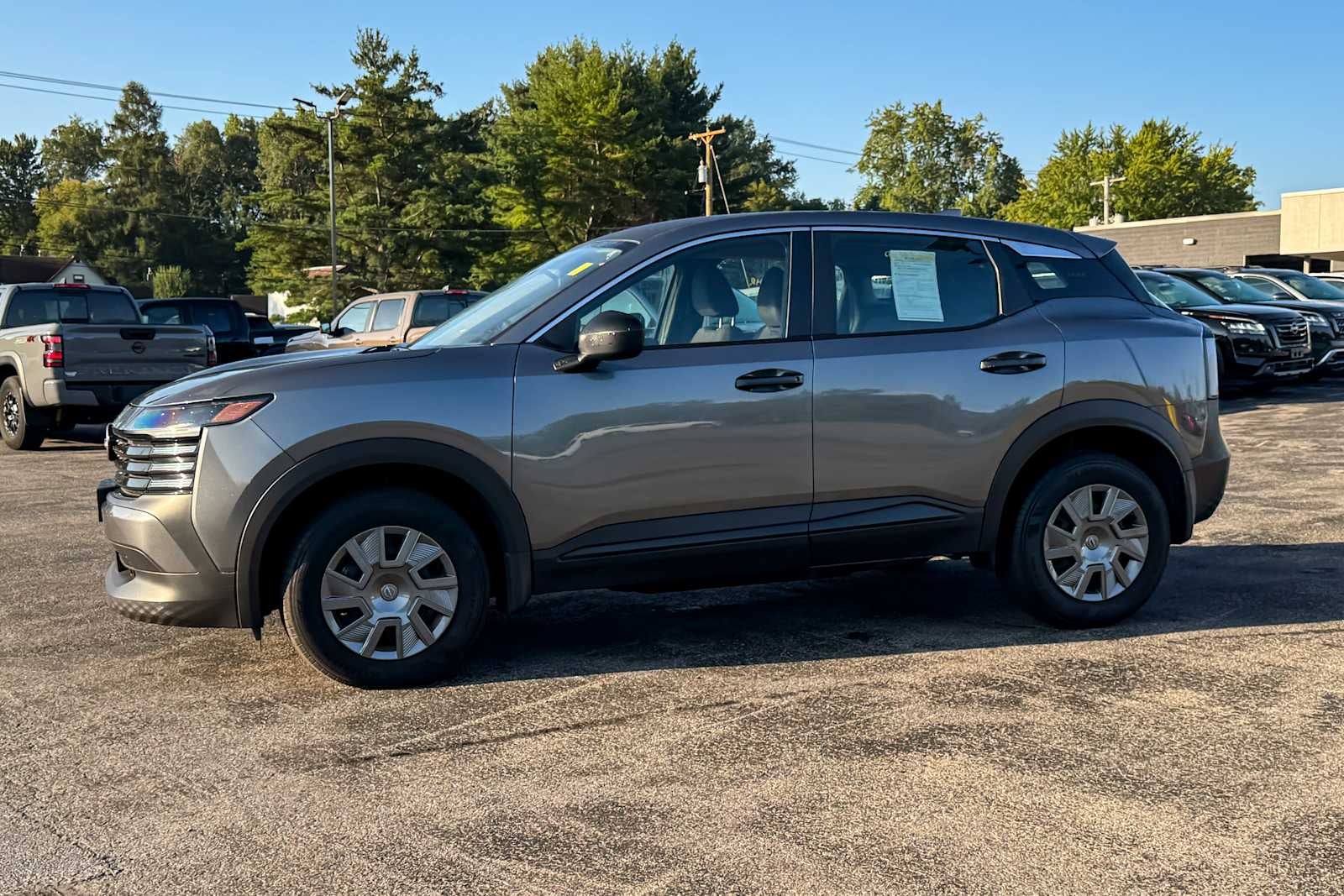 2025 Nissan Kicks S