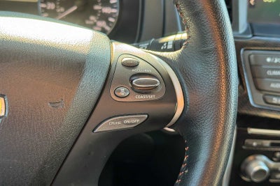 2020 Nissan Pathfinder SV