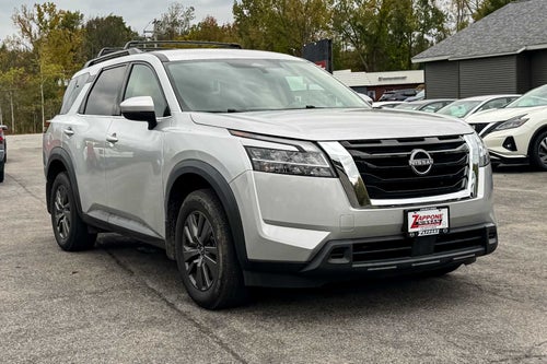 2022 Nissan Pathfinder SV