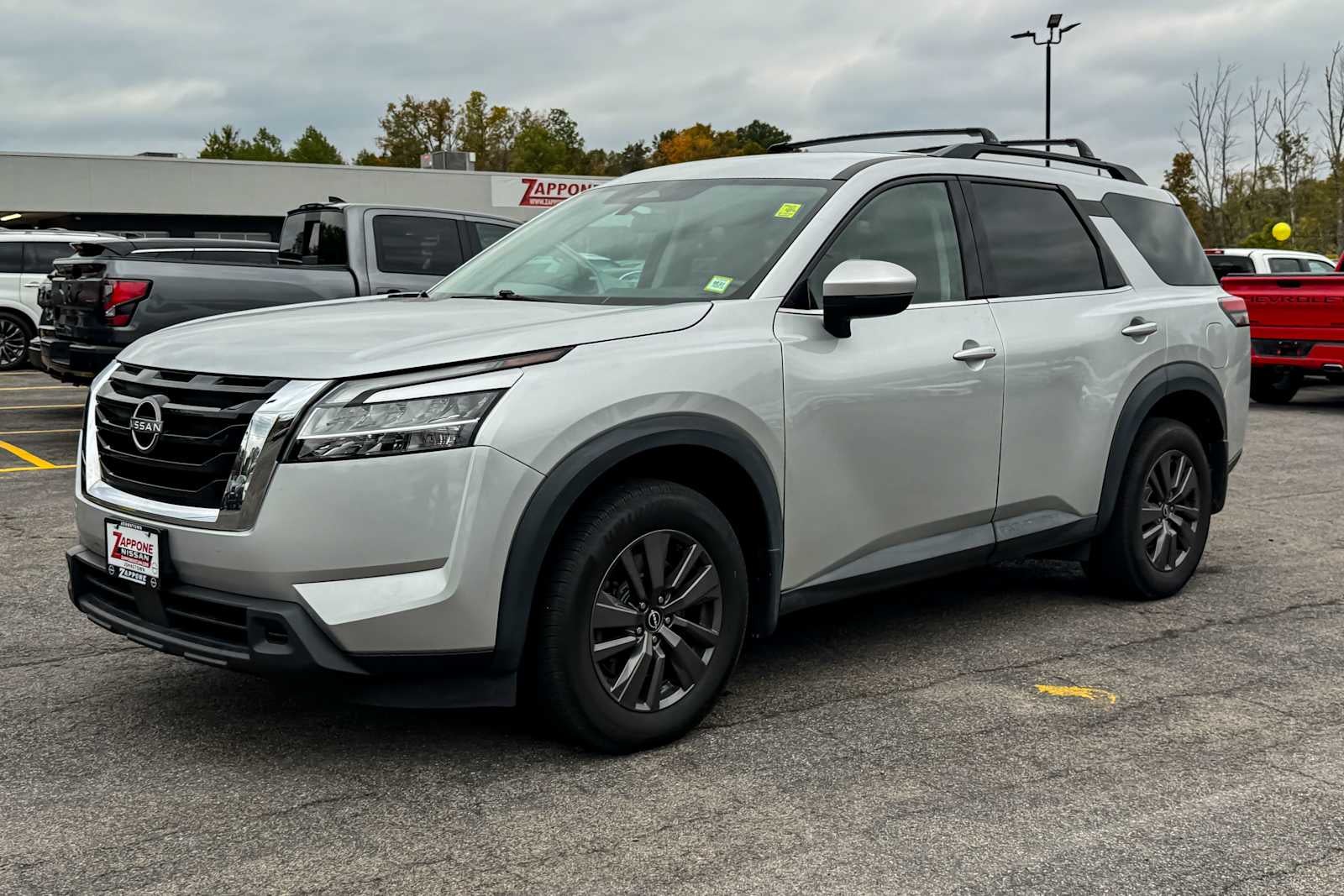 2022 Nissan Pathfinder SV