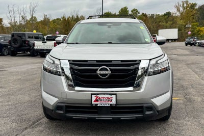 2022 Nissan Pathfinder SV