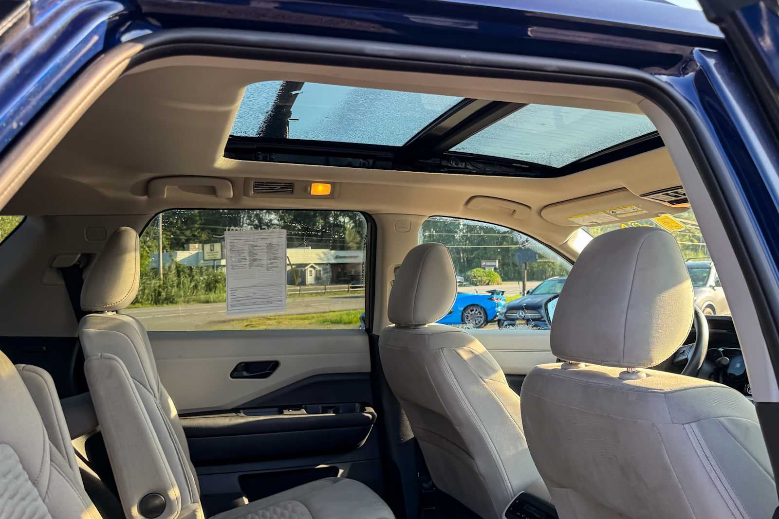 2024 Nissan Pathfinder SV
