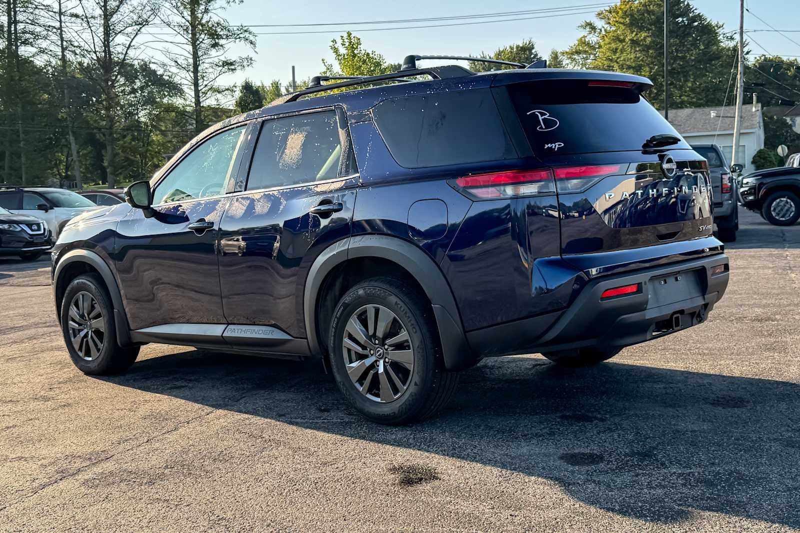 2024 Nissan Pathfinder SV
