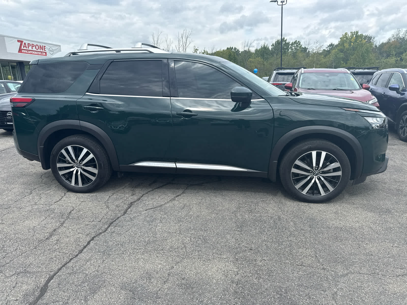 2025 Nissan Pathfinder Platinum