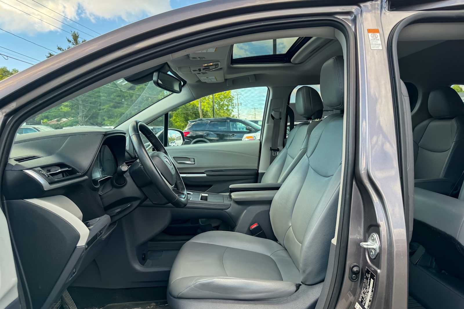 2021 Toyota Sienna XLE