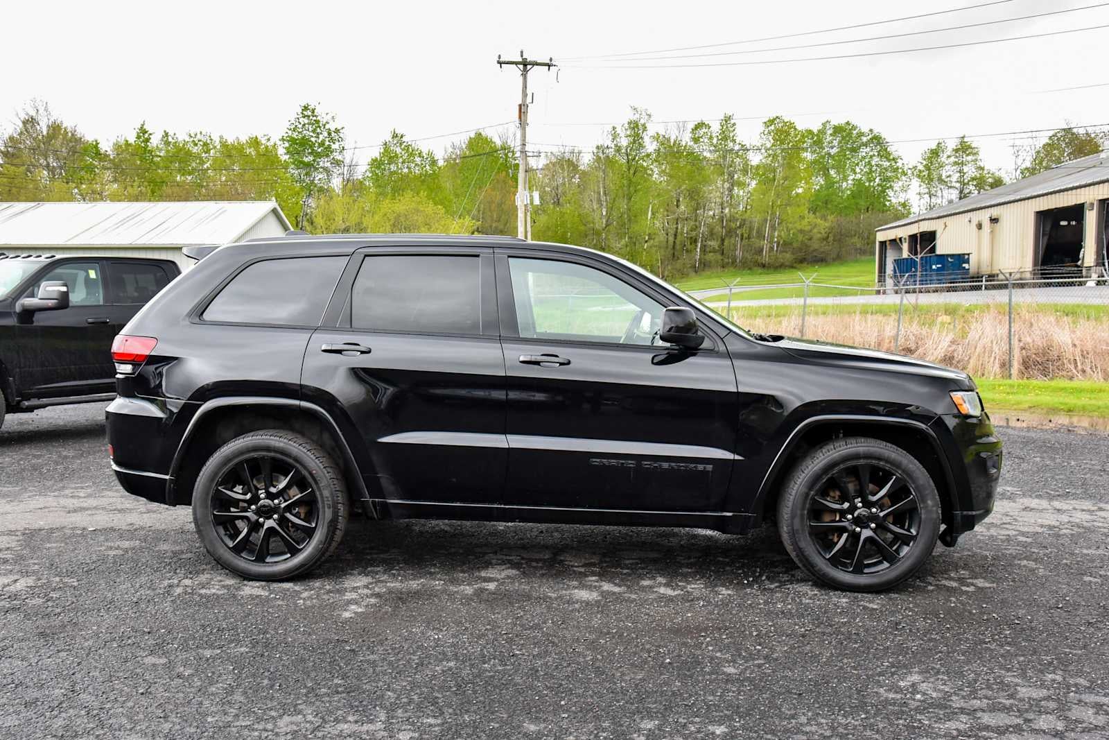Used 2017 Jeep Grand Cherokee Altitude with VIN 1C4RJFAG4HC919500 for sale in Granville, NY