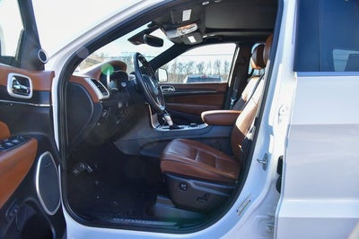 2020 Jeep Grand Cherokee Summit