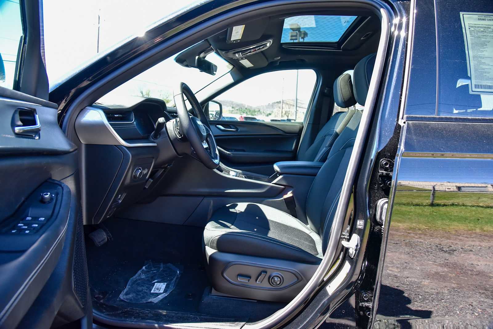 2026 Jeep Grand Cherokee Laredo X