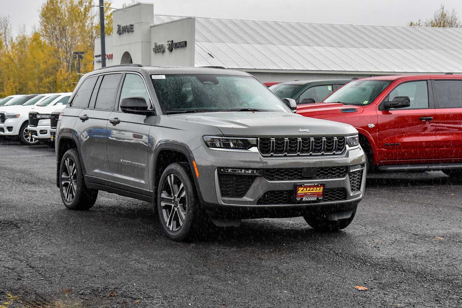 2027 Jeep Grand Cherokee Laredo