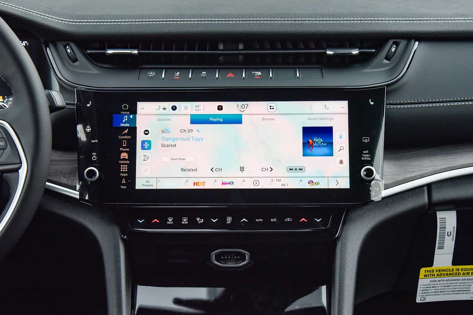 2027 Jeep Grand Cherokee Laredo