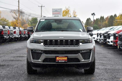 2027 Jeep Grand Cherokee Laredo