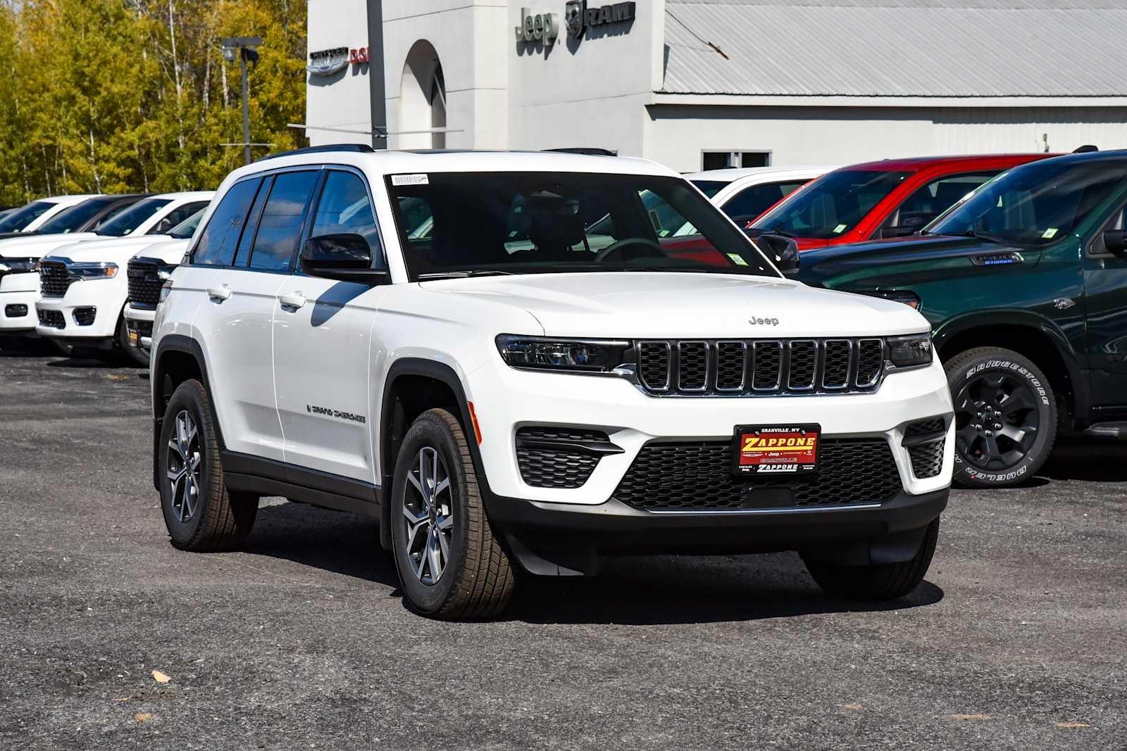 2027 Jeep Grand Cherokee Laredo X