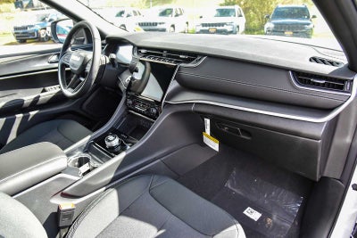 2027 Jeep Grand Cherokee Laredo X
