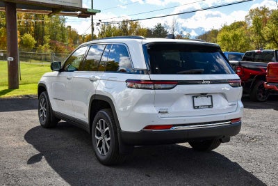 2027 Jeep Grand Cherokee Laredo X