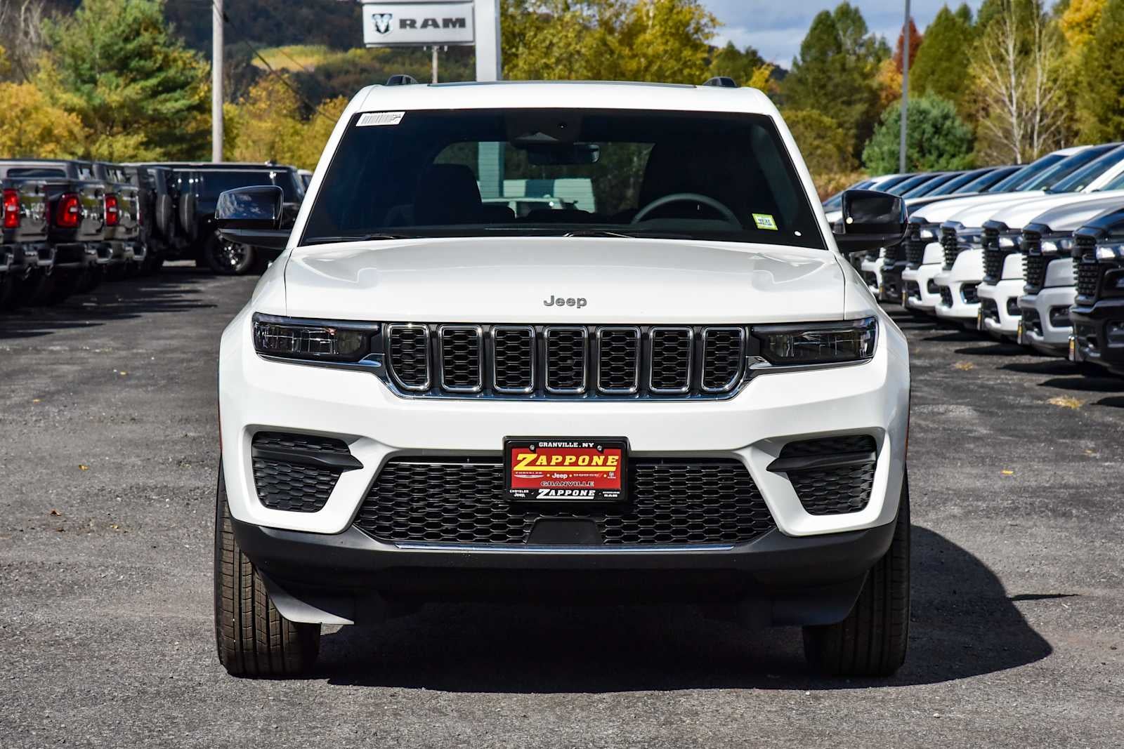 2027 Jeep Grand Cherokee Laredo X