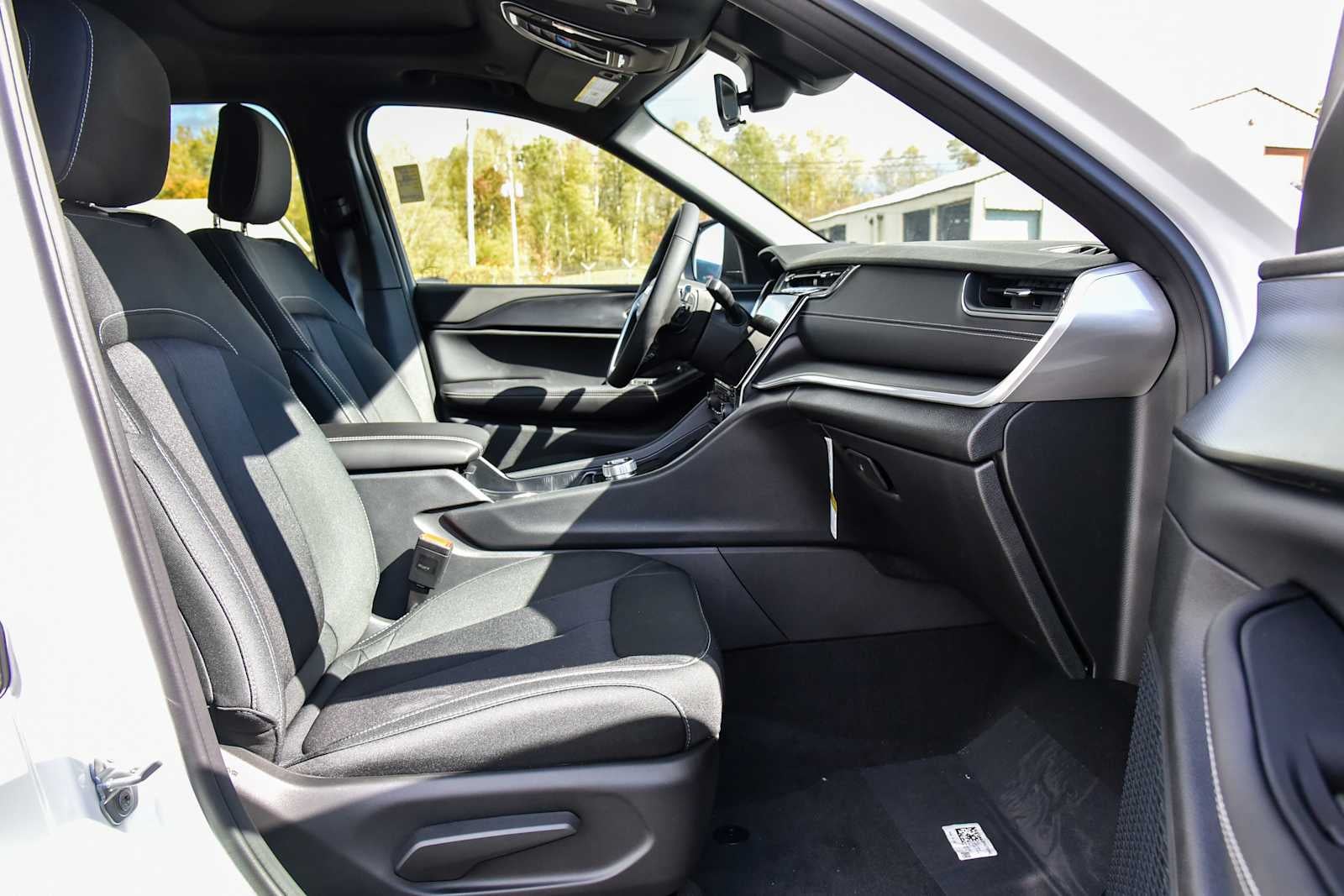 2027 Jeep Grand Cherokee Laredo X