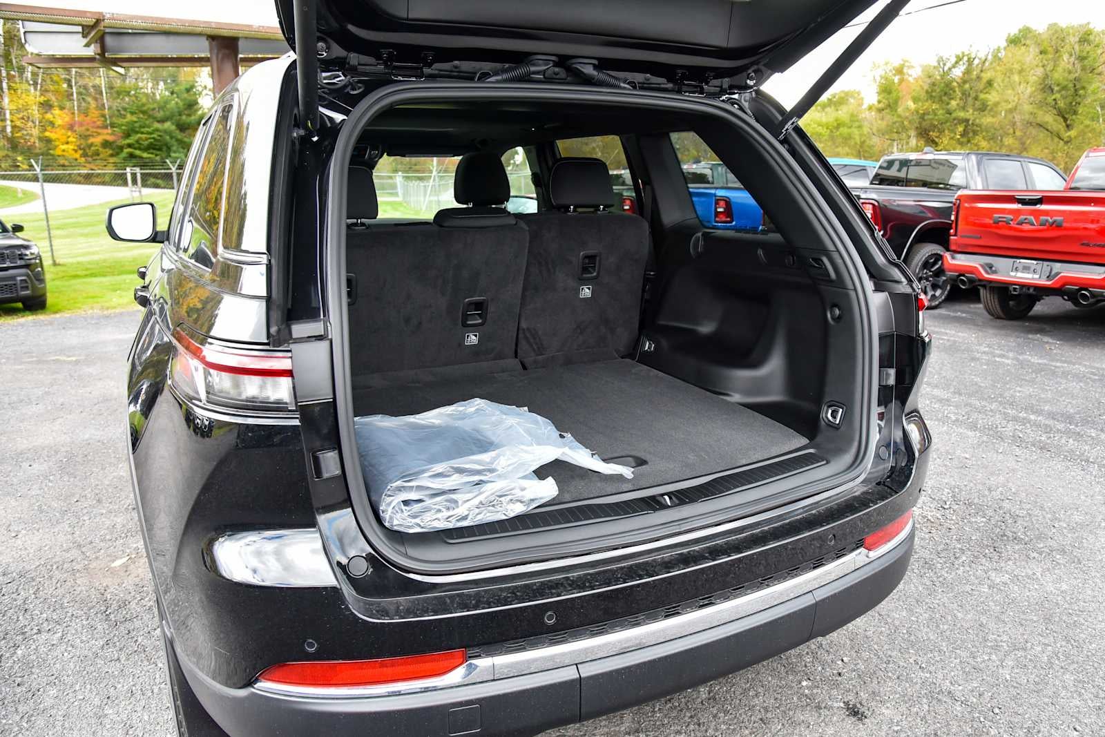 2027 Jeep Grand Cherokee Laredo X