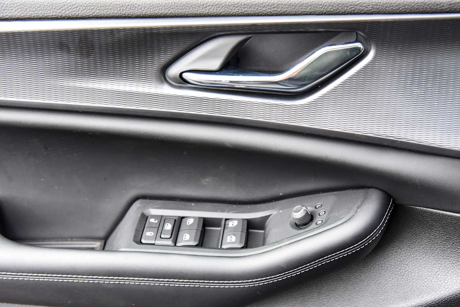 2027 Jeep Grand Cherokee Laredo X
