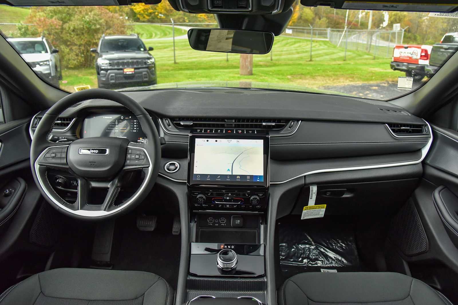 2027 Jeep Grand Cherokee Laredo X