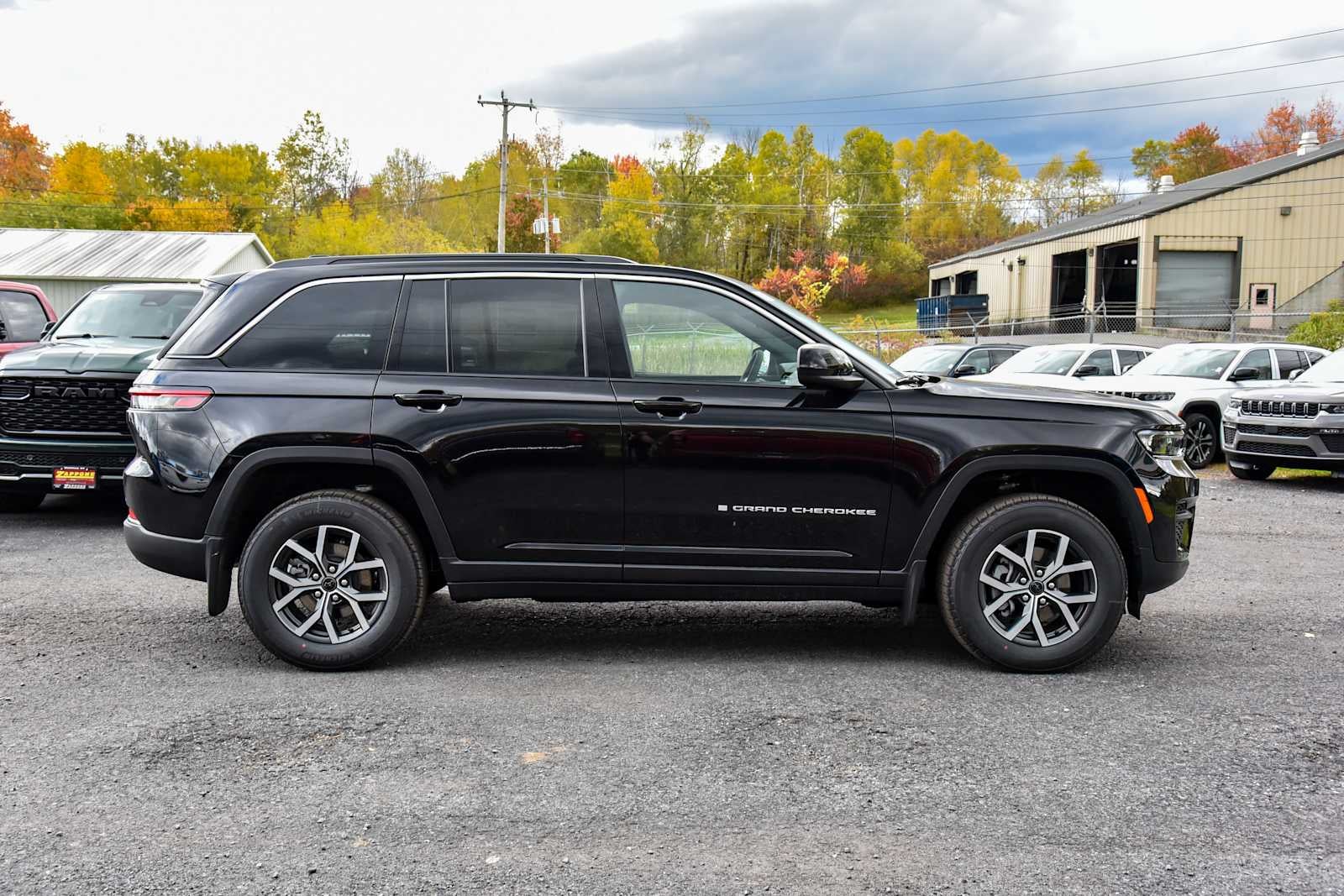 2027 Jeep Grand Cherokee Laredo X