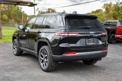 2027 Jeep Grand Cherokee Laredo X