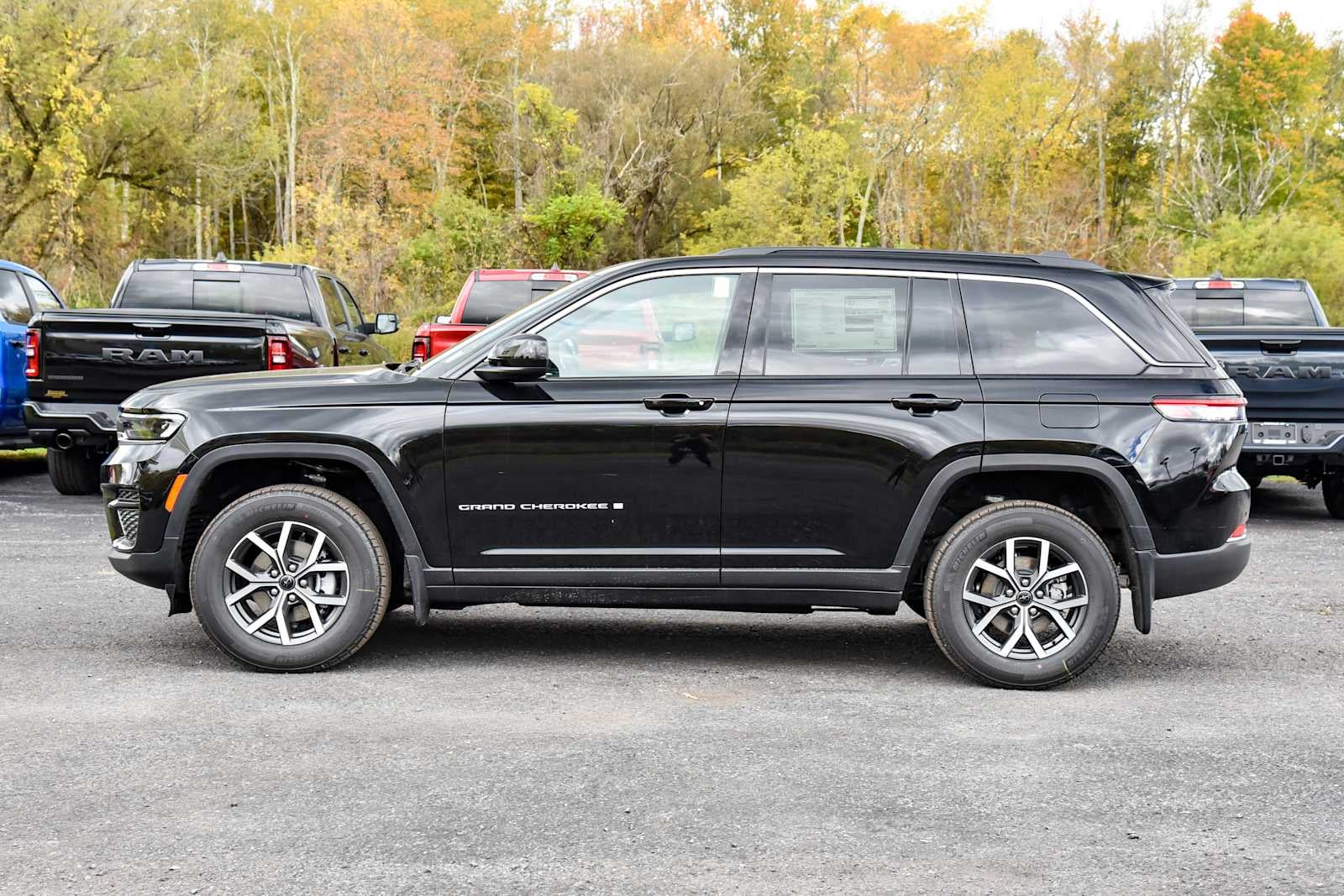 2027 Jeep Grand Cherokee Laredo X