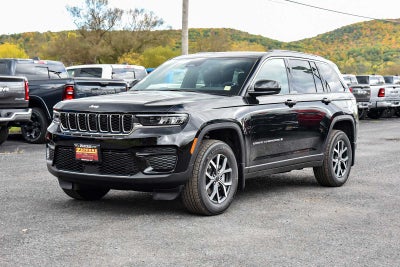 2027 Jeep Grand Cherokee Laredo X