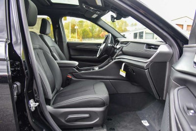 2027 Jeep Grand Cherokee Laredo X