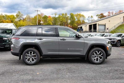 2027 Jeep Grand Cherokee Laredo X