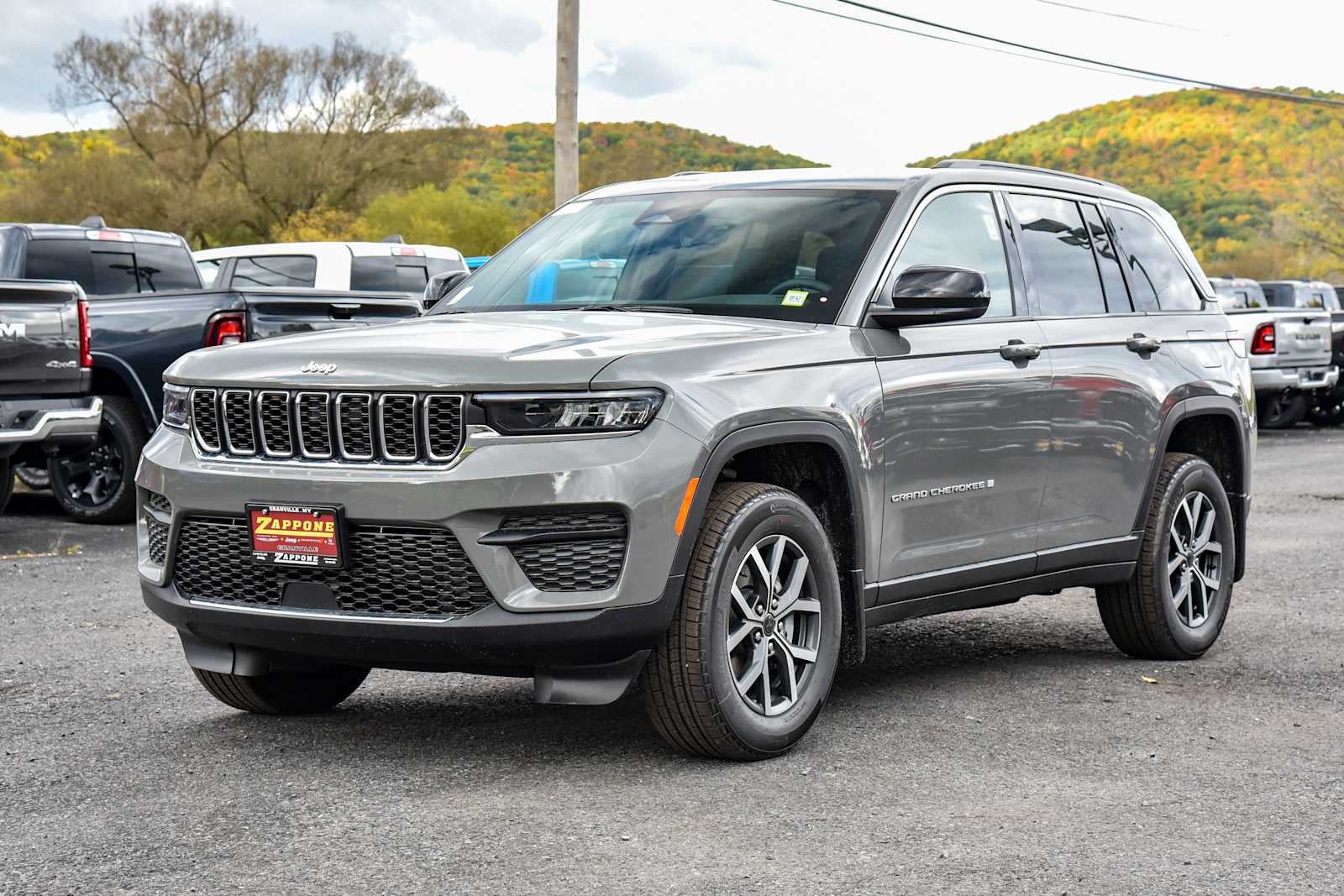 2027 Jeep Grand Cherokee Laredo X