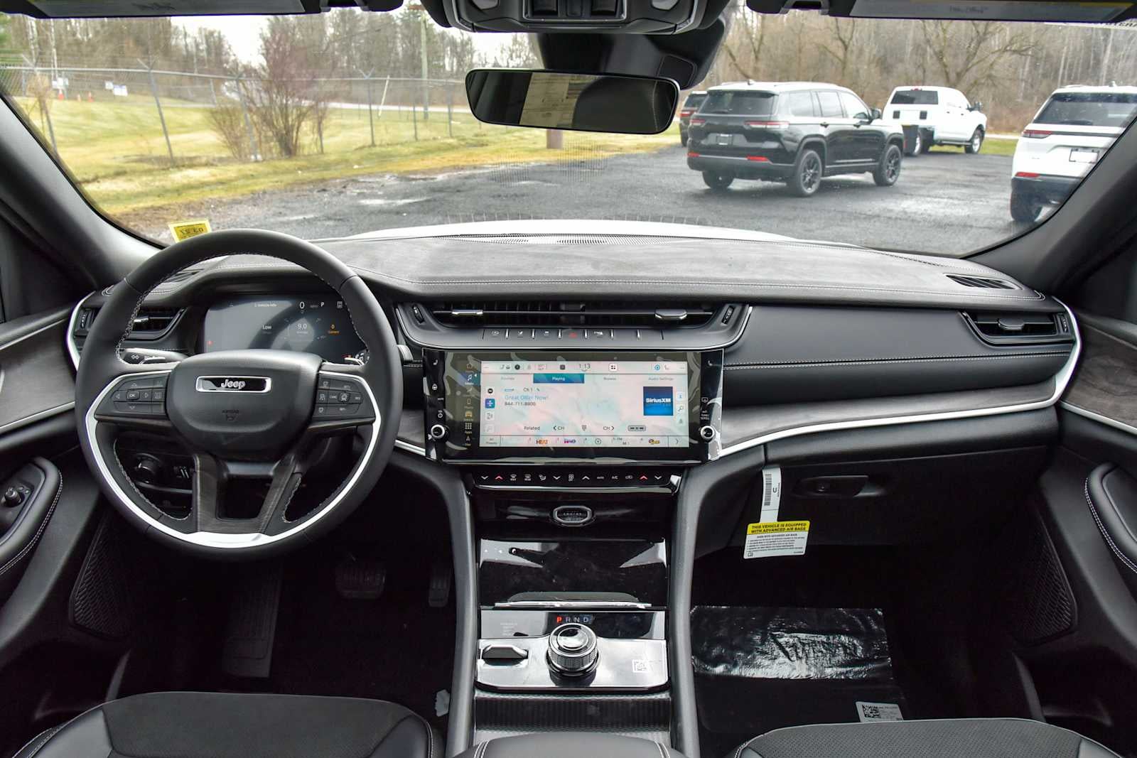 2026 Jeep Grand Cherokee Laredo Altitude