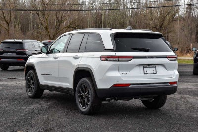 2026 Jeep Grand Cherokee Laredo Altitude