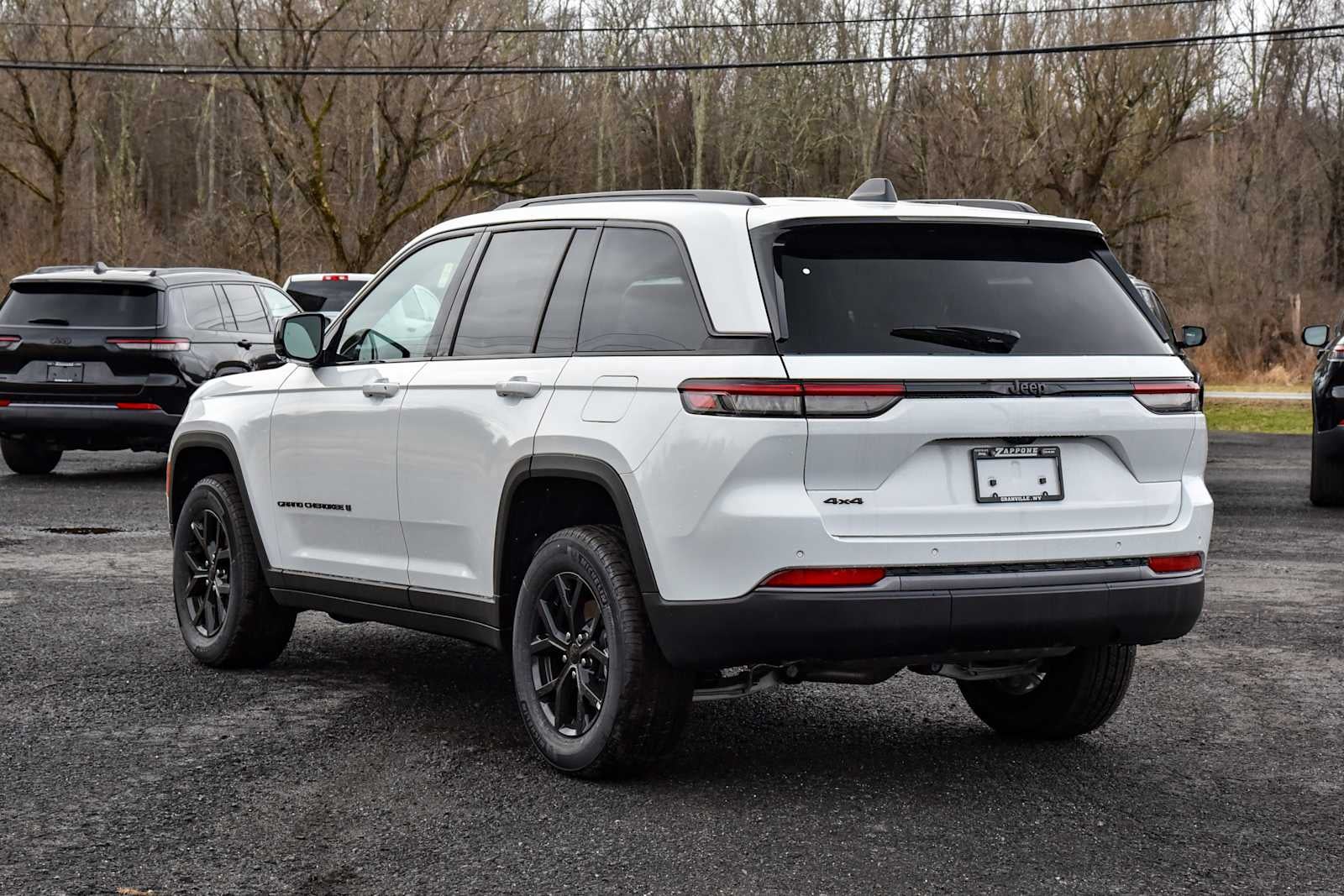 2026 Jeep Grand Cherokee Laredo Altitude
