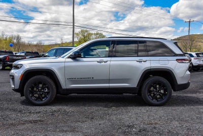 2026 Jeep Grand Cherokee Laredo Altitude