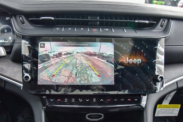 2026 Jeep Grand Cherokee Laredo Altitude