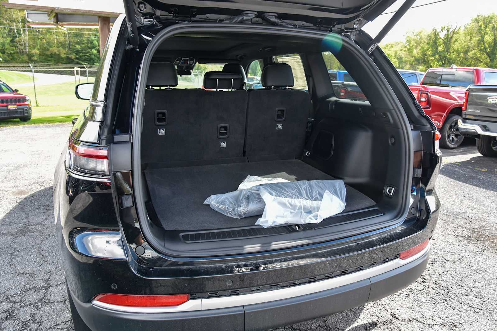 2027 Jeep Grand Cherokee Limited