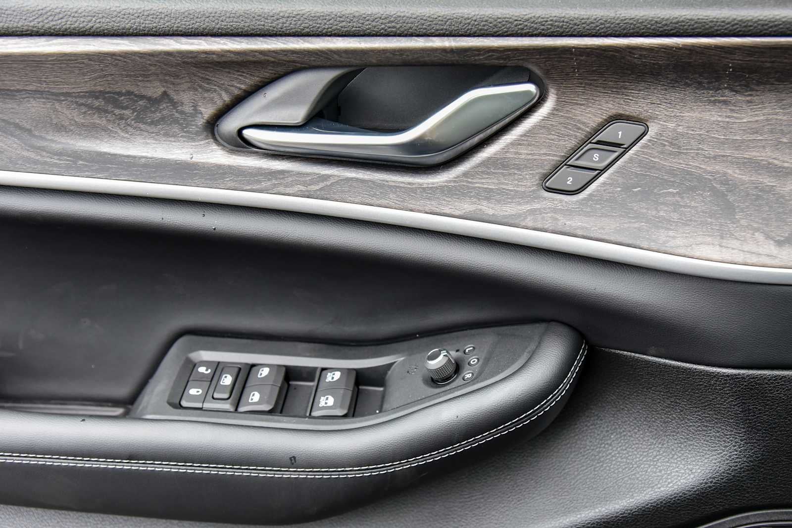 2027 Jeep Grand Cherokee Limited