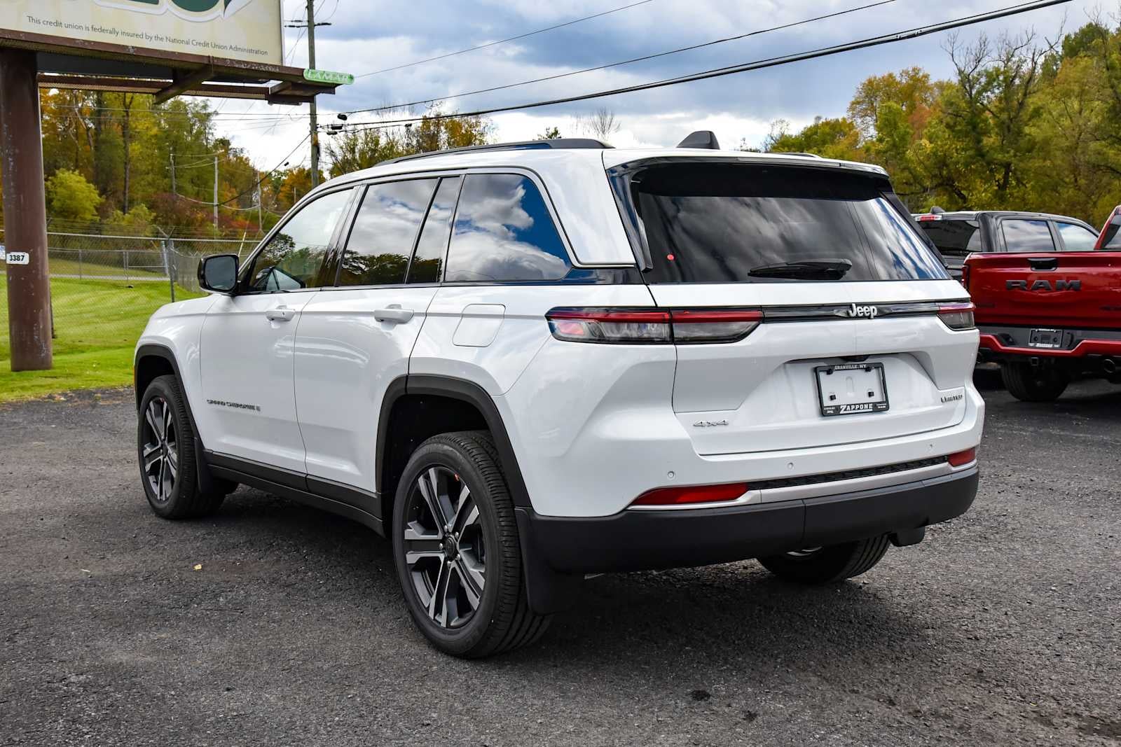 2027 Jeep Grand Cherokee Limited
