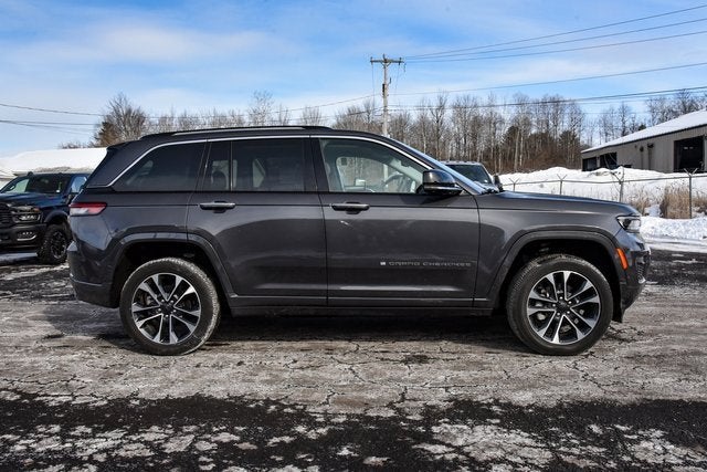 2022 Jeep Grand Cherokee Overland
