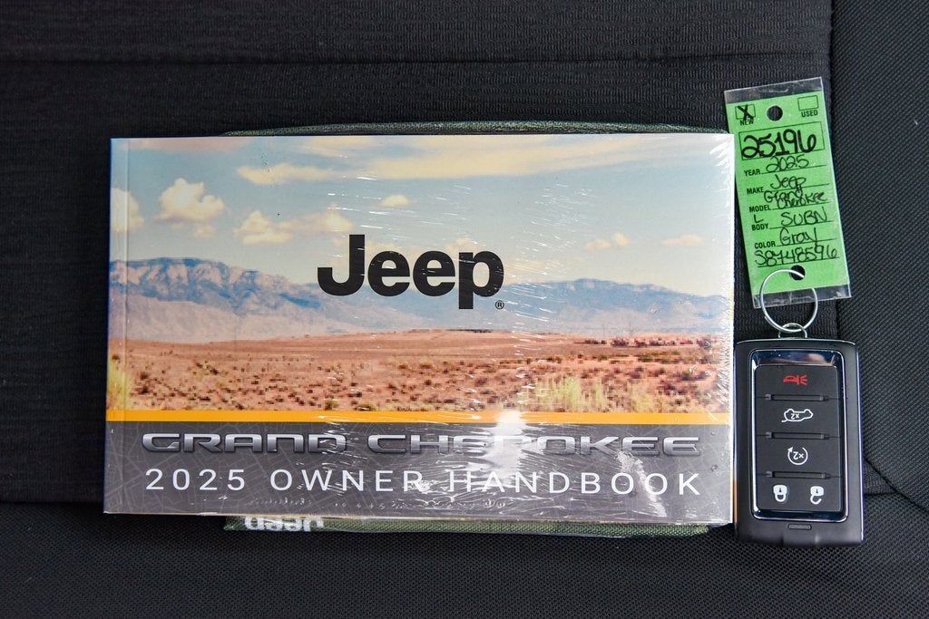 2025 Jeep Grand Cherokee L Laredo