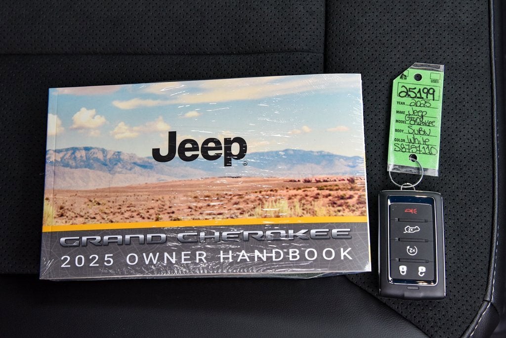 2025 Jeep Grand Cherokee L Altitude